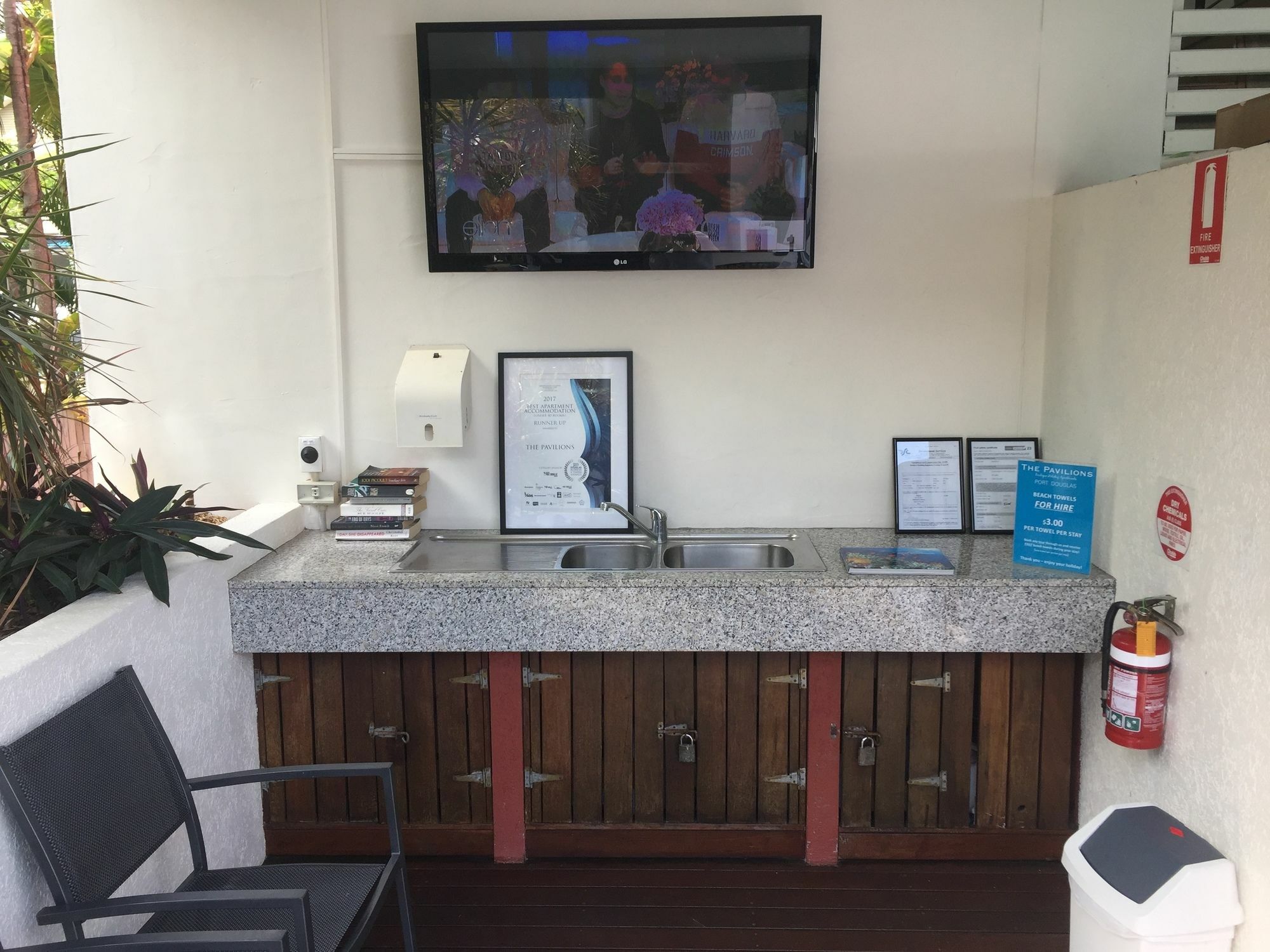 道格拉斯港樓閣飯店公寓式酒店 外观 照片